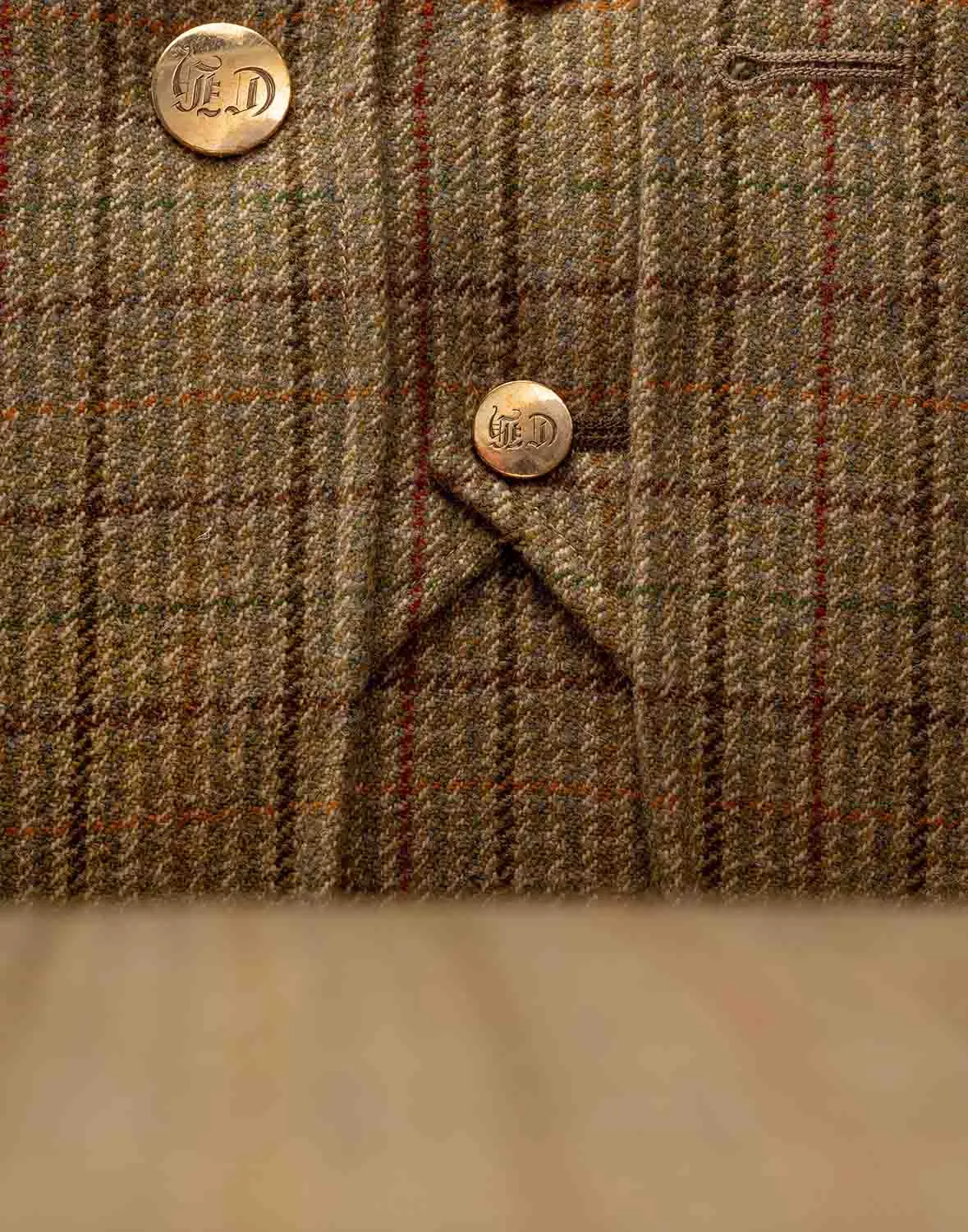 THE COUNTRY GENT TWEED WING CHAIR
