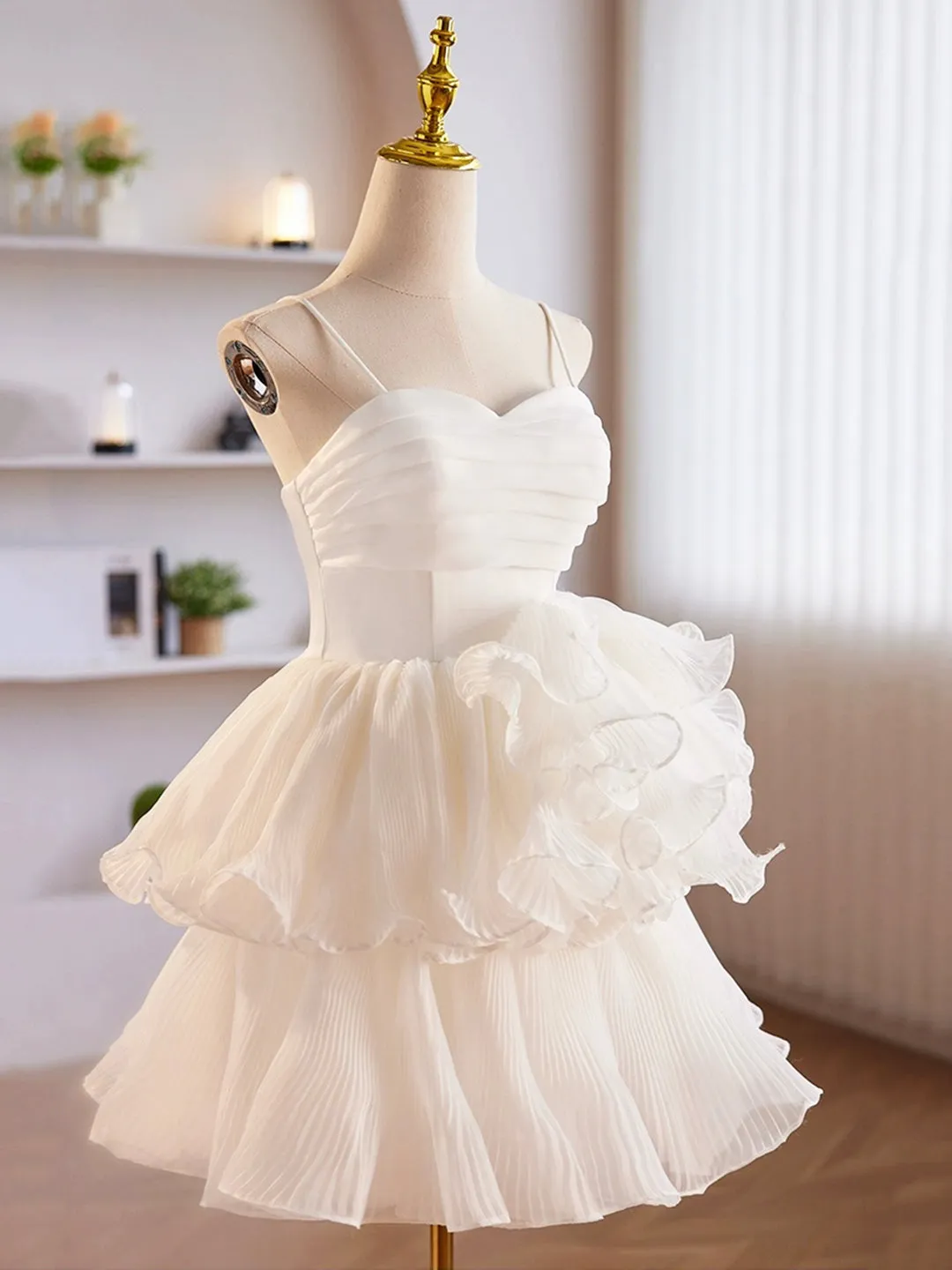 White Tulle Sweetheart Short Prom Dress White Tulle Straps Party Dress