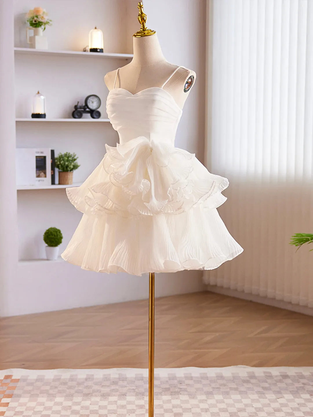 White Tulle Sweetheart Short Prom Dress White Tulle Straps Party Dress